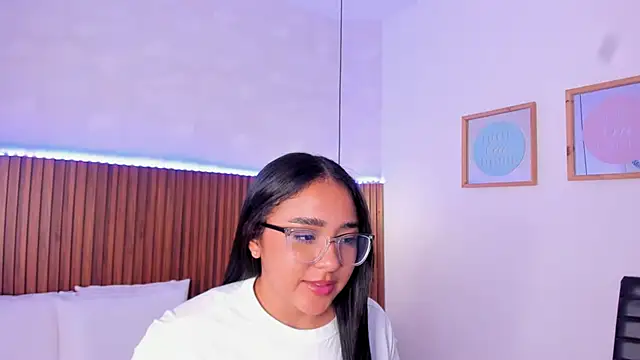 Snapshot of Foxy_Kylie chatting on 11, 10, 2025 Foxy Kylie online show from 11, 10, 2025