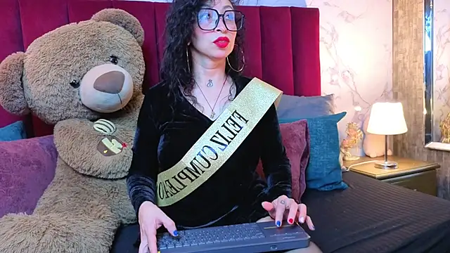 CHIARAJJONES online show from 4, 6, 2026