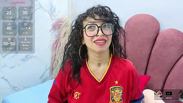 CHIARAJJONES online show from 12, 11, 2025