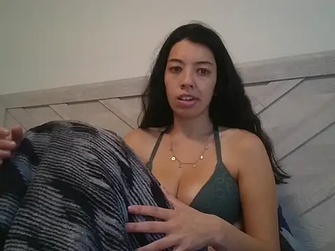 Lucysweets online show from 13, 10, 2025