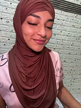 Snapshot of CelestSkyy chatting on 8, 11, 2025 CelestSkyy online show from 8, 11, 2025