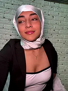 Snapshot of CelestSkyy chatting on 20, 12, 2025 CelestSkyy online show from 20, 12, 2025