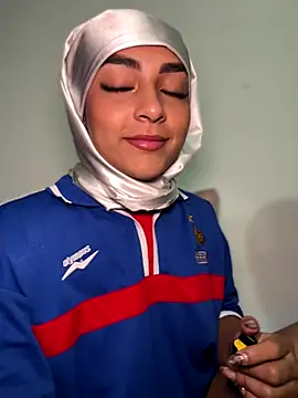 Snapshot of CelestSkyy chatting on 23, 12, 2025 CelestSkyy online show from 23, 12, 2025