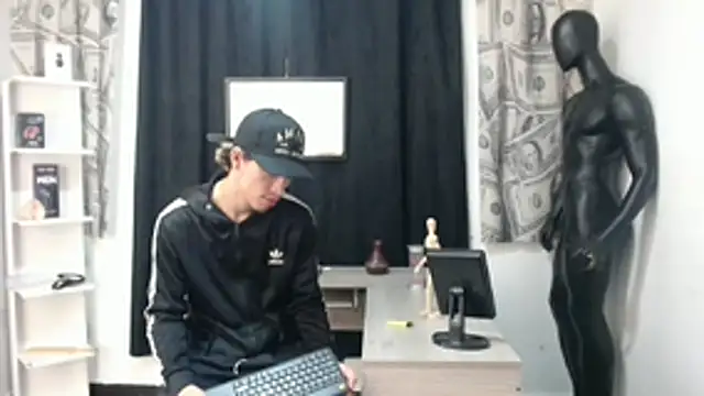 Pride couple online show from 24, 2, 2026