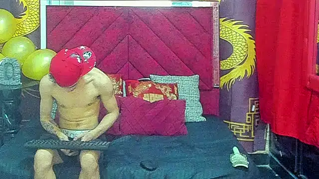 Pride couple online show from 18, 1, 2026