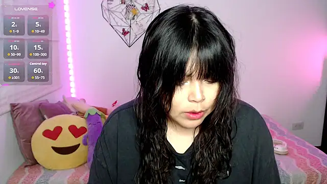EllieMoonX online show from 17, 7, 2026