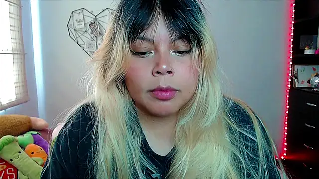 EllieMoonX online show from 18, 11, 2025