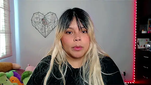 EllieMoonX online show from 17, 11, 2025