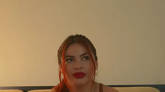 AbrilColls  online show from 7, 3, 2026