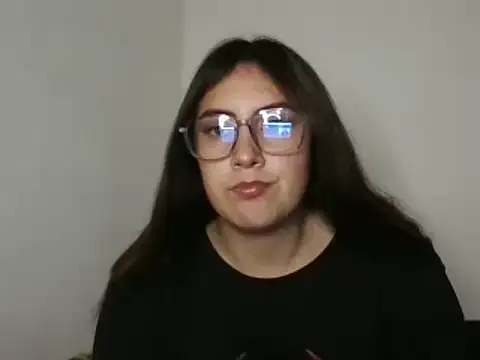 Snapshot of Mar_00c chatting on 18, 10, 2025 Mar 00c online show from 18, 10, 2025