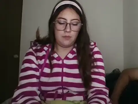 Snapshot of Mar_00c chatting on 22, 10, 2025 Mar 00c online show from 22, 10, 2025