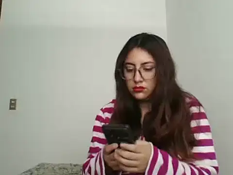 Snapshot of Mar_00c chatting on 15, 10, 2025 Mar 00c online show from 15, 10, 2025