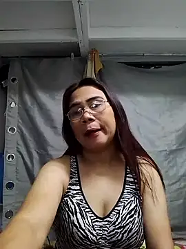 Snapshot of erma_joy chatting on 6, 5, 2026 erma joy online show from 6, 5, 2026