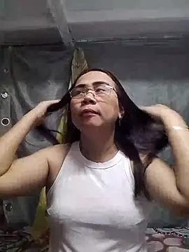 Snapshot of erma_joy chatting on 27, 4, 2026 erma joy online show from 27, 4, 2026
