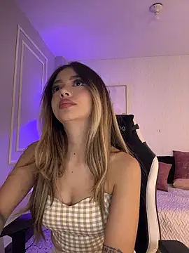 HoneyMollyX online show from 8, 2, 2026