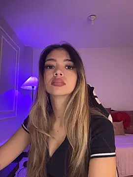 HoneyMollyX online show from 10, 2, 2026