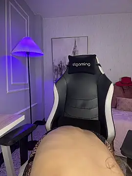 HoneyMollyX online show from 10, 11, 2025