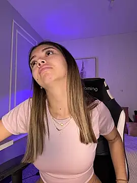 HoneyMollyX online show from 22, 4, 2026