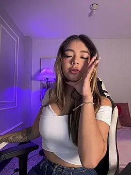 HoneyMollyX online show from 8, 1, 2026