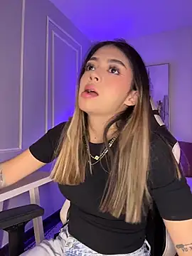 HoneyMollyX online show from 14, 4, 2026