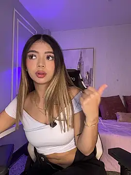 HoneyMollyX online show from 10, 4, 2026