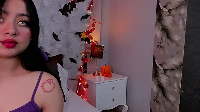 baby naomy online show from 29, 10, 2025