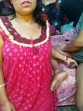 Snapshot of modhu82 chatting on 15, 11, 2025 modhu82 online show from 15, 11, 2025