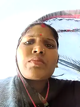 Hot hat online show from 19, 10, 2025