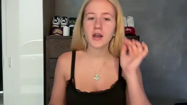 itssosierra online show from 22, 4, 2026