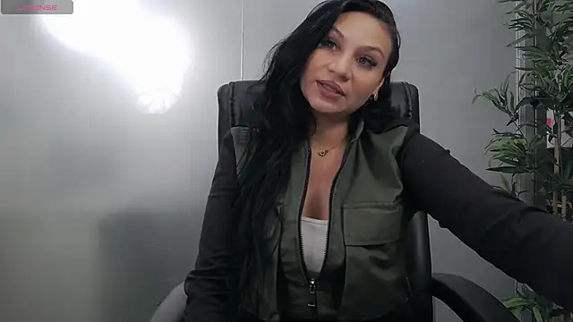 YaraXCox online show from 21, 11, 2025