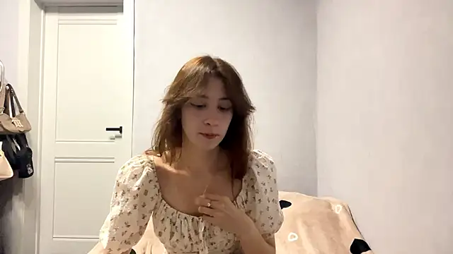 WildPeachh online show from 4, 11, 2025