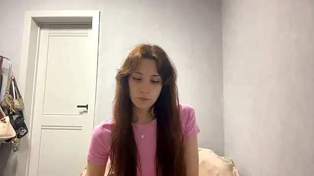 WildPeachh online show from 23, 10, 2025