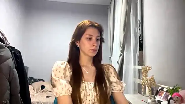 WildPeachh online show from 17, 11, 2025