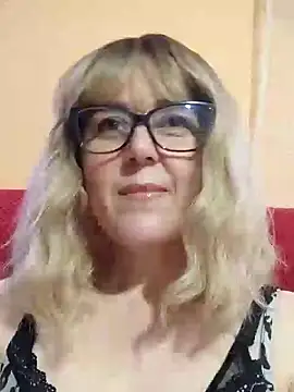 Snapshot of Amelialove42 chatting on 22, 5, 2026 Amelialove42 online show from 22, 5, 2026