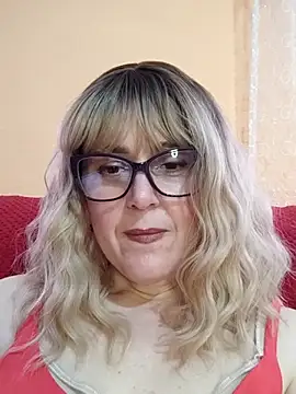 Snapshot of Amelialove42 chatting on 14, 5, 2026 Amelialove42 online show from 14, 5, 2026
