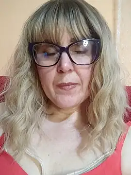 Snapshot of Amelialove42 chatting on 9, 5, 2026 Amelialove42 online show from 9, 5, 2026