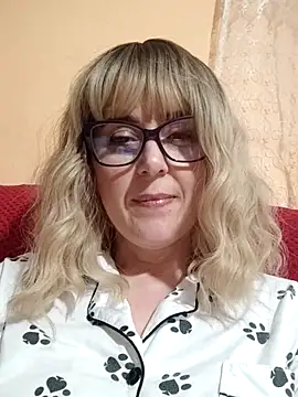 Snapshot of Amelialove42 chatting on 6, 6, 2026 Amelialove42 online show from 6, 6, 2026