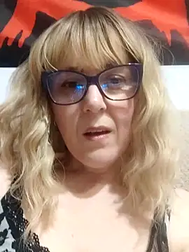 Snapshot of Amelialove42 chatting on 29, 4, 2026 Amelialove42 online show from 29, 4, 2026