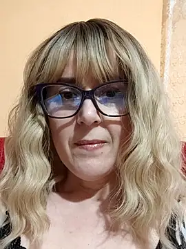 Snapshot of Amelialove42 chatting on 31, 5, 2026 Amelialove42 online show from 31, 5, 2026