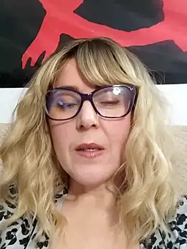 Amelialove42 online show from 5, 2, 2026