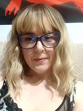 Snapshot of Amelialove42 chatting on 30, 4, 2026 Amelialove42 online show from 30, 4, 2026