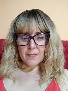 Snapshot of Amelialove42 chatting on 10, 5, 2026 Amelialove42 online show from 10, 5, 2026