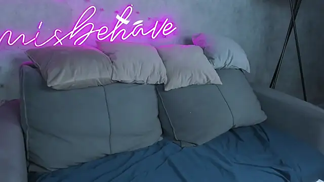 Renesmy Black online show from 23, 3, 2026