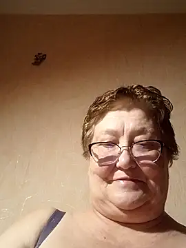 Snapshot of Katherine735 chatting on 30, 4, 2026 Katherine735 online show from 30, 4, 2026