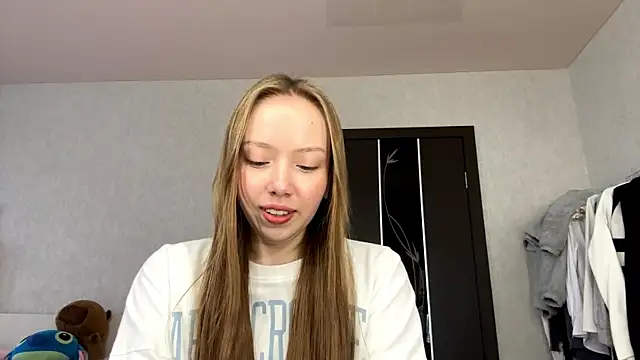 AntoniaMoravick online show from 21, 10, 2025