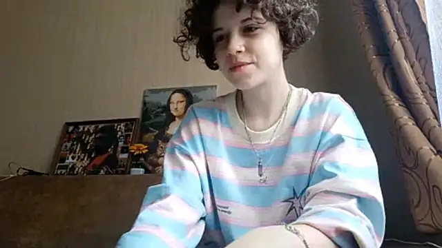 Snapshot of JesseniaHanney chatting on 16, 10, 2025 JesseniaHanney online show from 16, 10, 2025