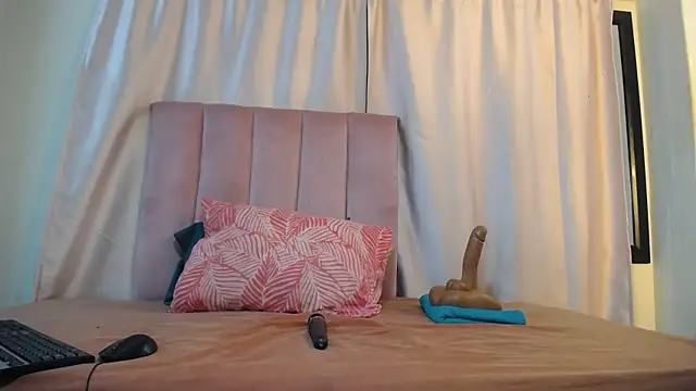 Kelly-001 online show from 18, 4, 2026