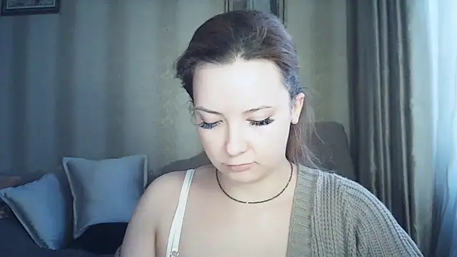 MoodieMira online show from 12, 3, 2026