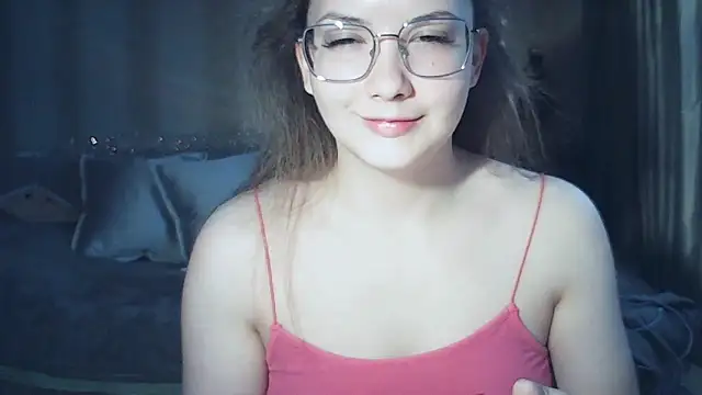 MoodieMira online show from 6, 2, 2026