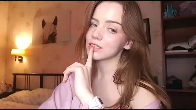 Snapshot of Olivia_Mensy chatting on 14, 10, 2025 Olivia Mensy online show from 14, 10, 2025